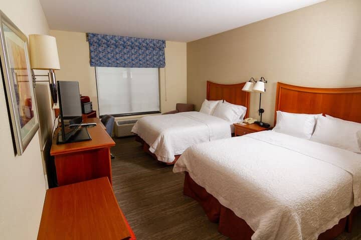 Room 10 of 42