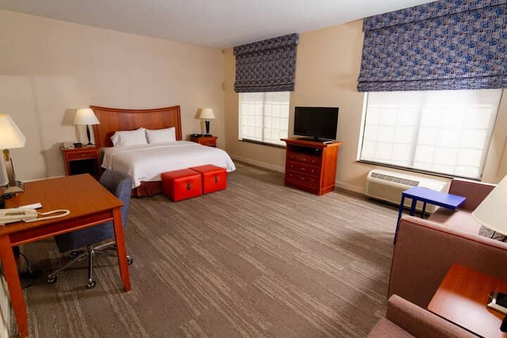 Room 12 of 42