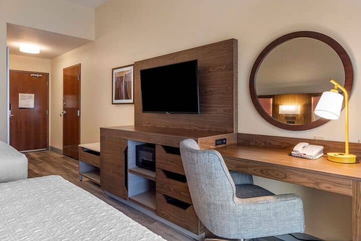 Room 21 of 42