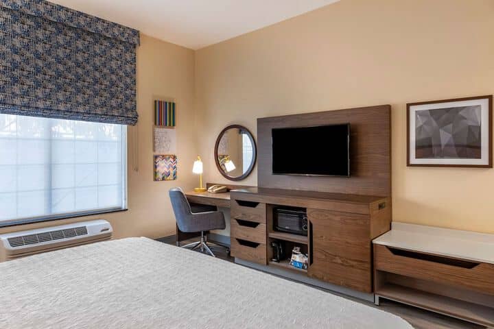 Room 18 of 42
