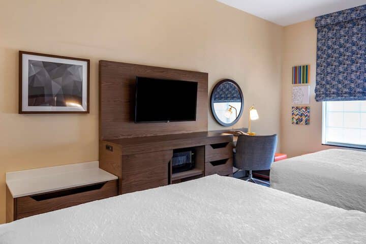 Room 22 of 42