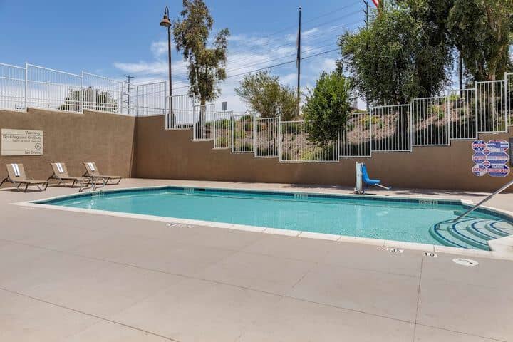 Pool 29 of 42
